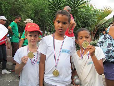 ILS SONT HEUREUX LES MARMAILLES! ILS SONT HEUREUX LES MARMAILLES!