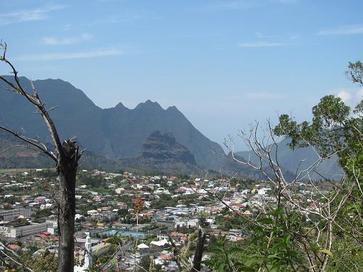 LE CIRQUE DE CILAOS LE CIRQUE DE CILAOS