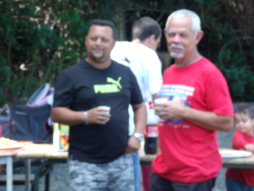 Vous verrez que la table est très bien gardée par les membres du bureau!! Vous verrez que la table est très bien gardée par les membres du bureau!!