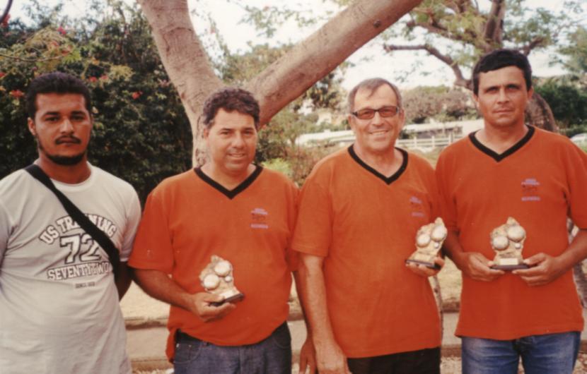 Quart de finaliste de la coupe Réunion: Robert, Michel et Jo et Eric le délégué Quart de finaliste de la coupe Réunion: Robert, Michel et Jo et Eric le délégué