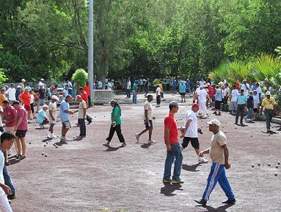 150 DOUBLETTES BATAILLENT SUR LE BOULODROME CHRISTIAN AH-FAT!!! 150 DOUBLETTES BATAILLENT SUR LE BOULODROME CHRISTIAN AH-FAT!!!