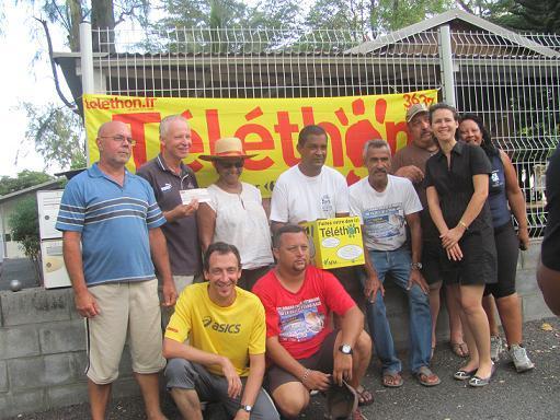 Remise du chèque à l'AFM Remise du chèque à l'AFM