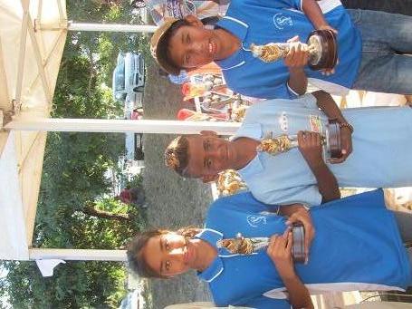 Leny Madeleine (ACPE)/ Simon Gossard/Raphaëlle Montpré(CBBP) LES CHAMPIONS MINIMES 2014 Leny Madeleine (ACPE)/ Simon Gossard/Raphaëlle Montpré(CBBP) LES CHAMPIONS MINIMES 2014