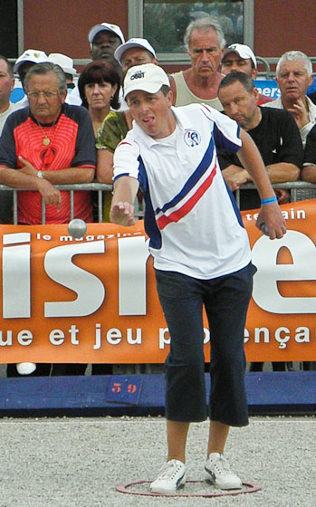La légende de la photo : Philippe Suchaud au tir. Très efficace (Photo : Boulistenaute) La légende de la photo : Philippe Suchaud au tir. Très efficace (Photo : Boulistenaute)