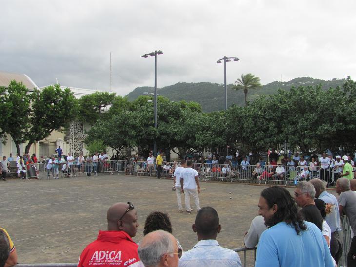 Il y avait du monde sur le boulodrome du Barachois pour assister aux finales Il y avait du monde sur le boulodrome du Barachois pour assister aux finales
