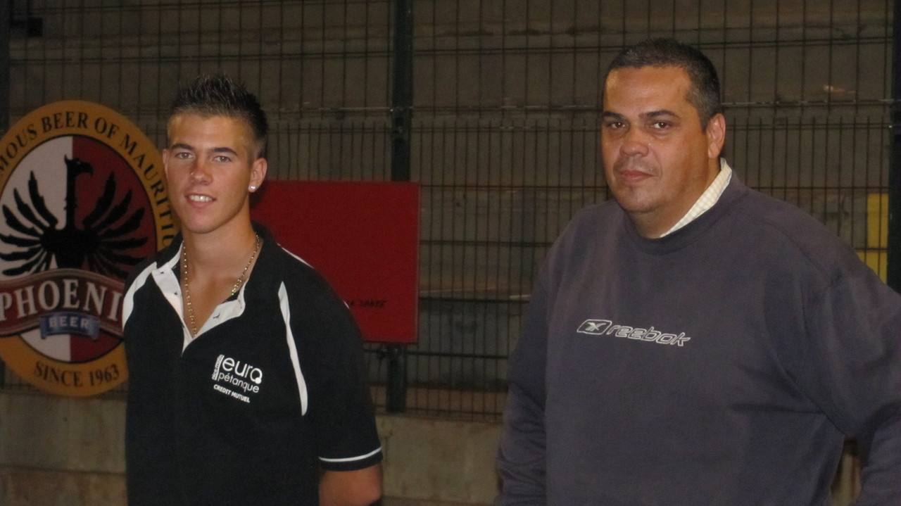 Dylan Rocher et Dominique Hoareau président du Comité de la Réunion Dylan Rocher et Dominique Hoareau président du Comité de la Réunion