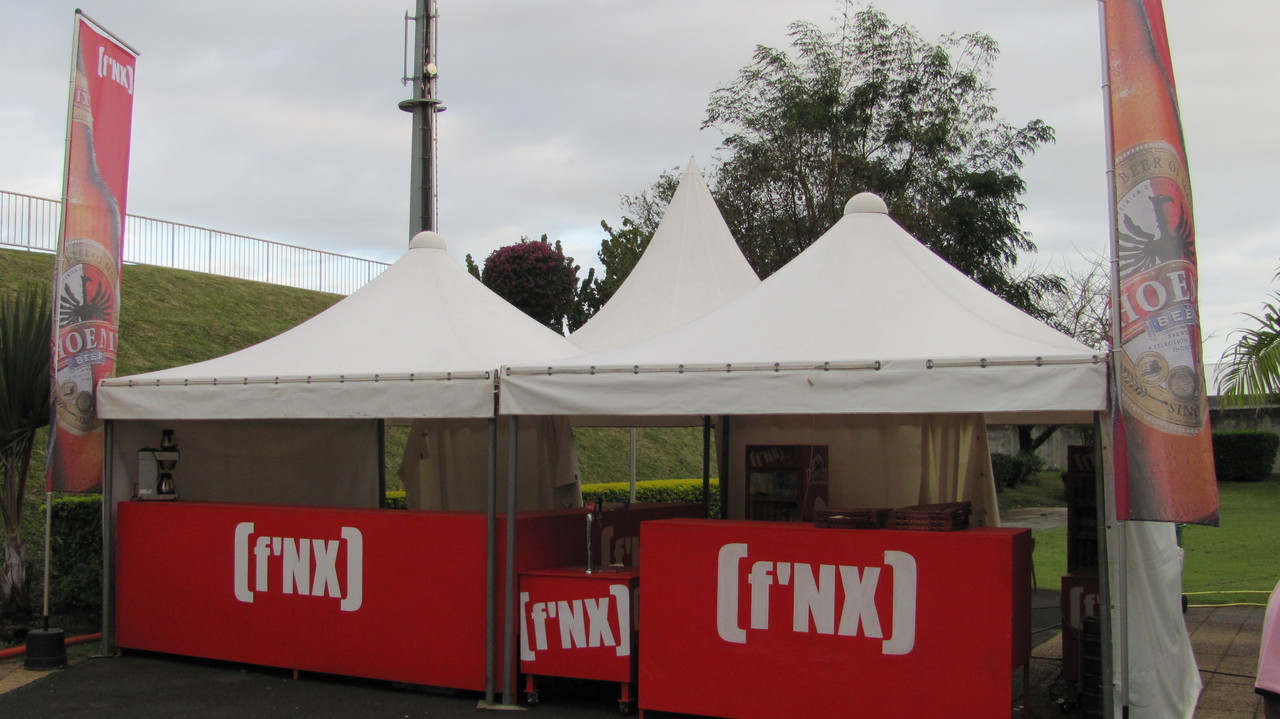 Le bar est prêt à recevoir Le bar est prêt à recevoir