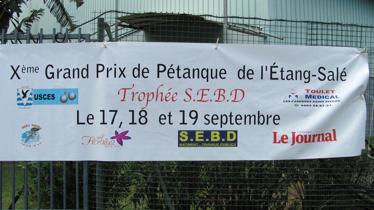 La banderole du 10ème Grand Prix La banderole du 10ème Grand Prix