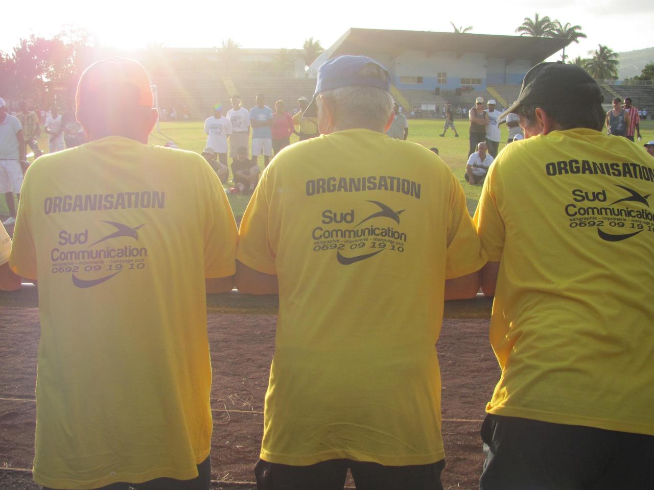 Le maillot des organisteurs (de dos!) Le maillot des organisteurs (de dos!)