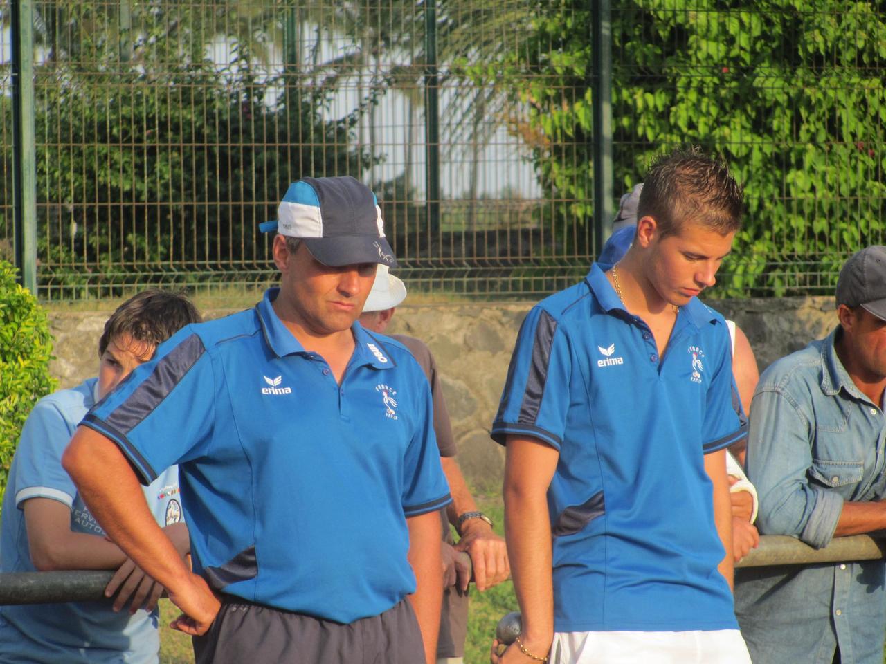 Rocher et Loy et leur nouveau maillot européen (champions) Rocher et Loy et leur nouveau maillot européen (champions)