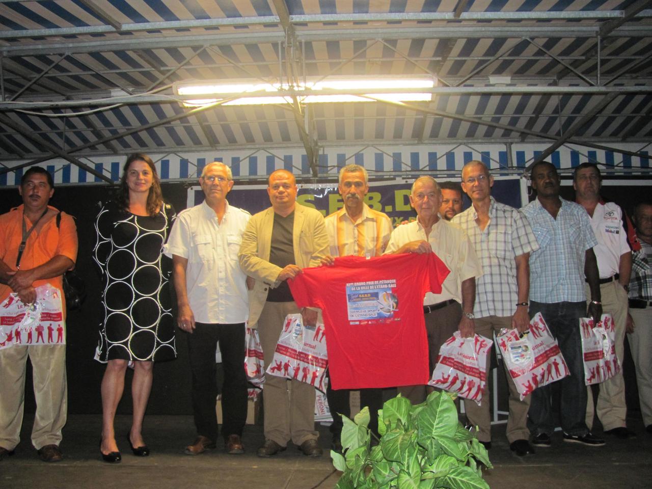 Photo souvenir de l'inauguration Photo souvenir de l'inauguration