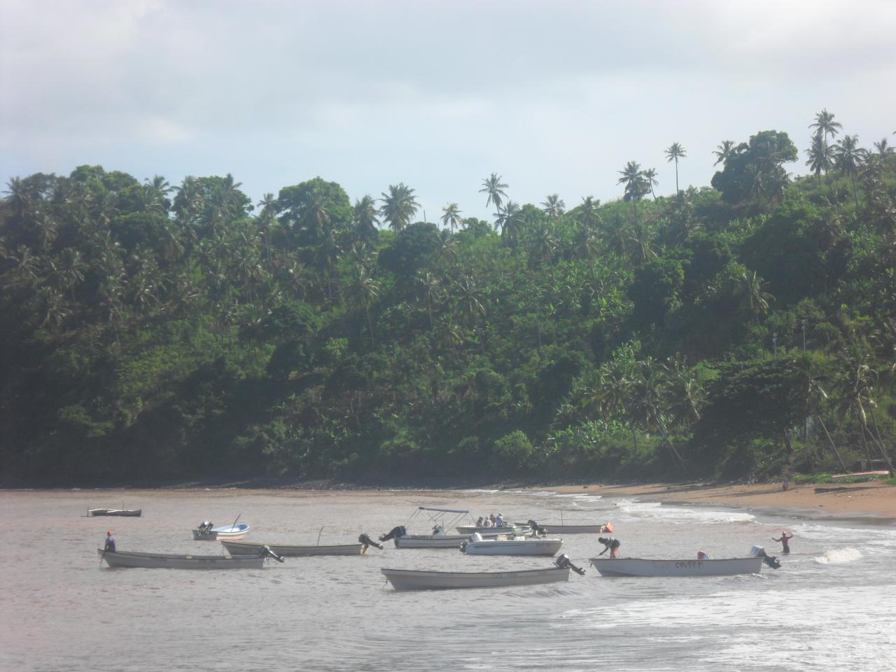 Les barques avant la traversée Les barques avant la traversée