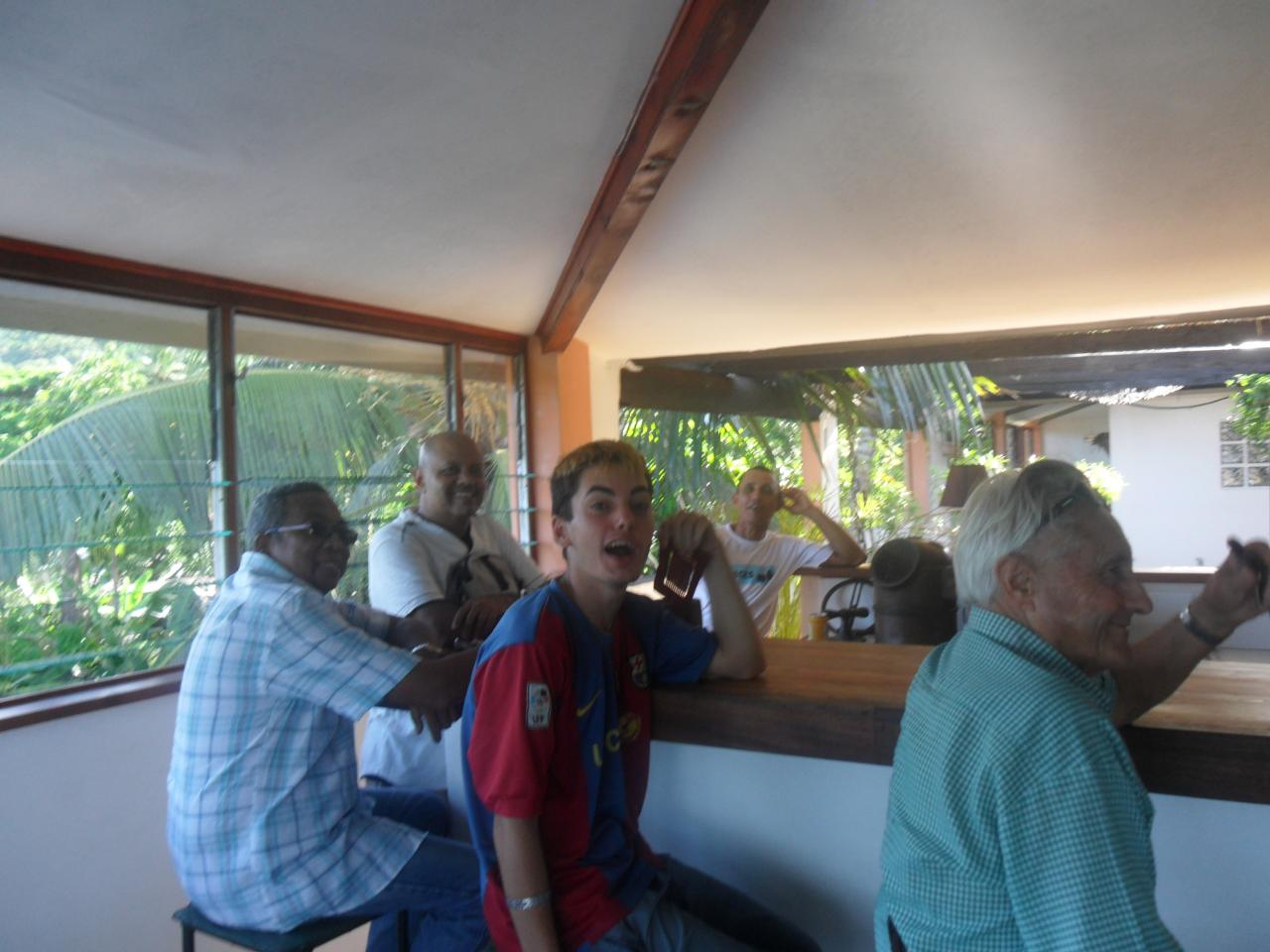 L'arrivée à l'hôtel L'arrivée à l'hôtel