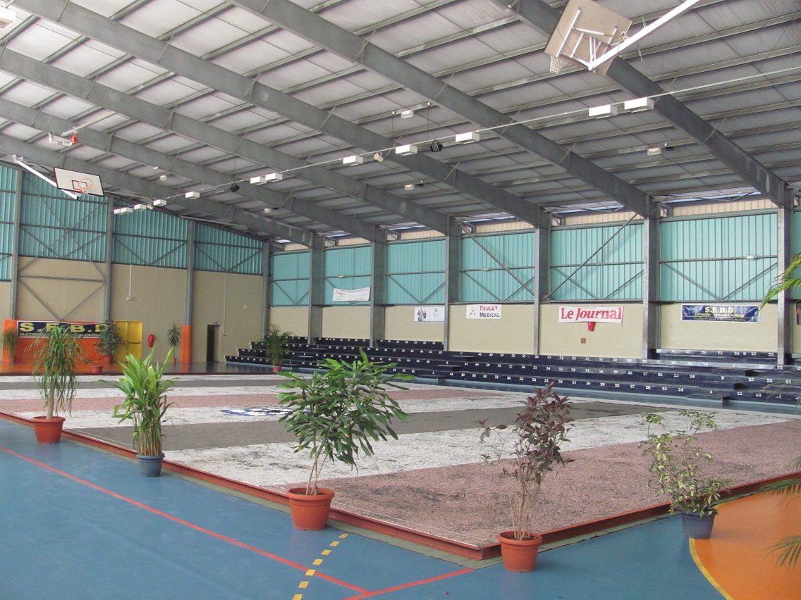 Le boulodrome dans le gymnase Le boulodrome dans le gymnase