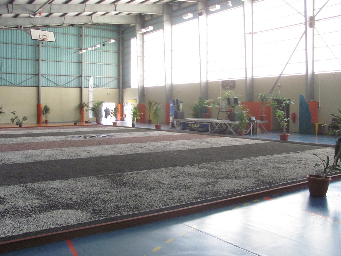 Le boulodrome dans le gymnase Le boulodrome dans le gymnase