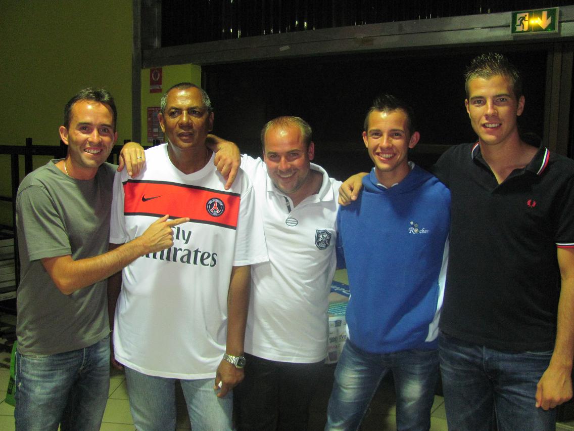 Pétanqueurs et supporters de PSG Pétanqueurs et supporters de PSG