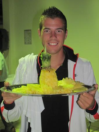 L'ananas le fruit préféré de Dylan Rocher
