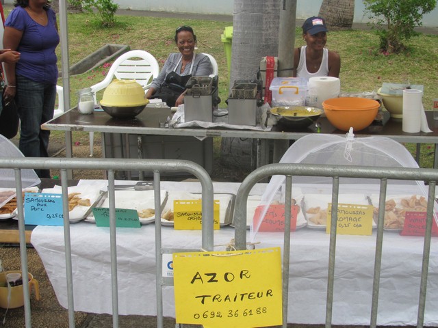 Le stand de samoussas, nems.... Le stand de samoussas, nems....