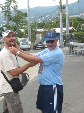 ..........par la barbichette.......! ..........par la barbichette.......!