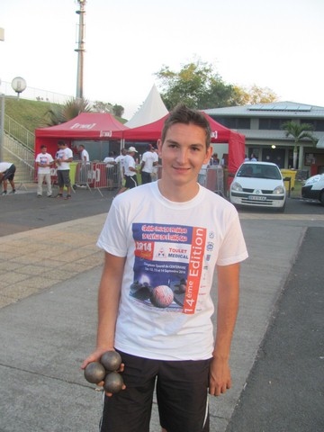 Adrien notre le photographe du Grand Prix se fait plaisir: il est avant tout un joueur! Adrien notre le photographe du Grand Prix se fait plaisir: il est avant tout un joueur!