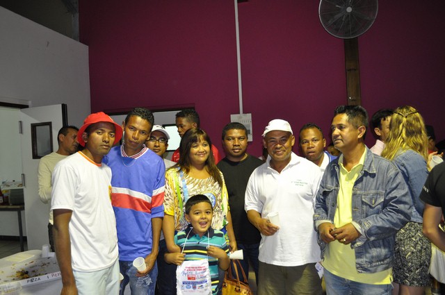 Madagascar et le sponsor Pizz'Olives Madagascar et le sponsor Pizz'Olives