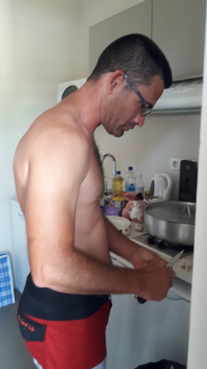 Edie le cuisto. Edie le cuisto.