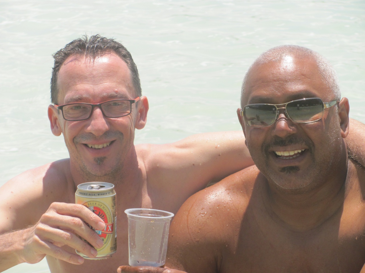 le troisième apéro! Les 2 présidents. le troisième apéro! Les 2 présidents.