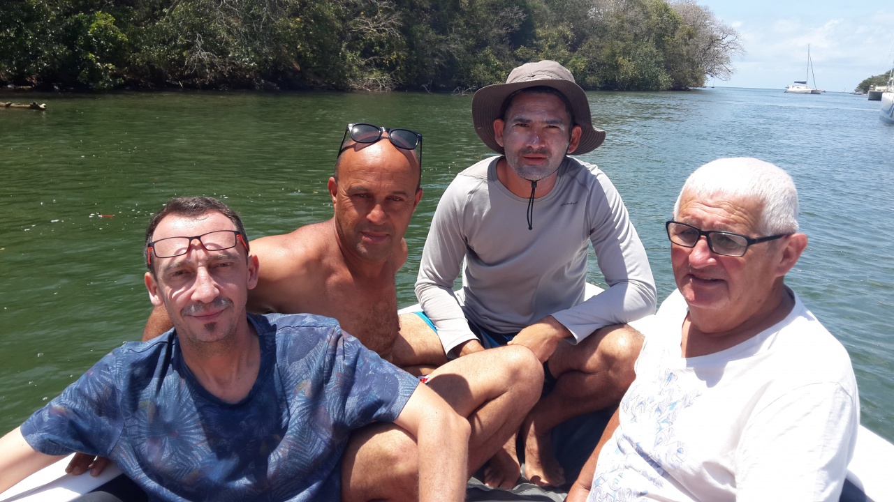 Le président enfin sur une photo. Le président enfin sur une photo.
