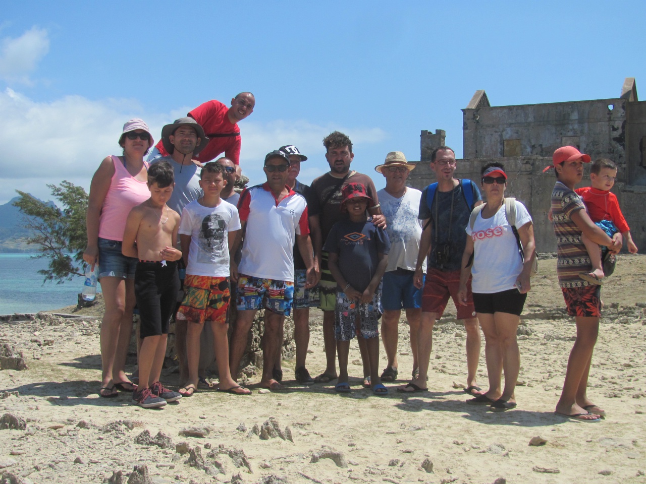 Le groupe de l'USCES (presque au complet) Le groupe de l'USCES (presque au complet)