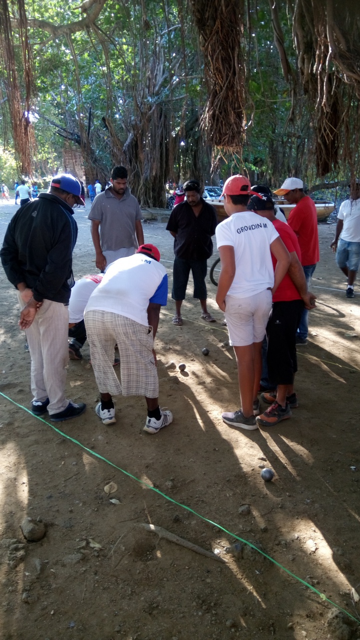 Discussions autour du cochonnet,mesure du point; je m'en souviendrais!!! Discussions autour du cochonnet,mesure du point; je m'en souviendrais!!!