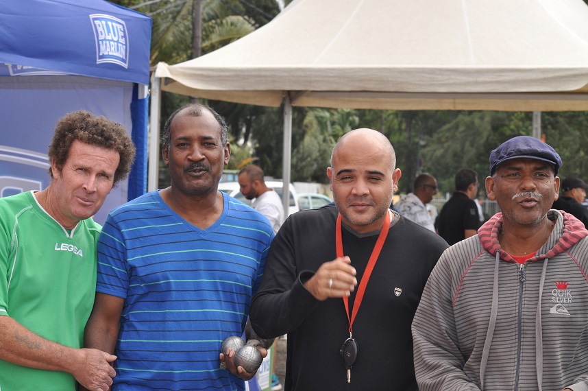 Pause photo Pause photo