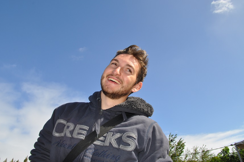 Adrien le potographe bénévole! Adrien le potographe bénévole!