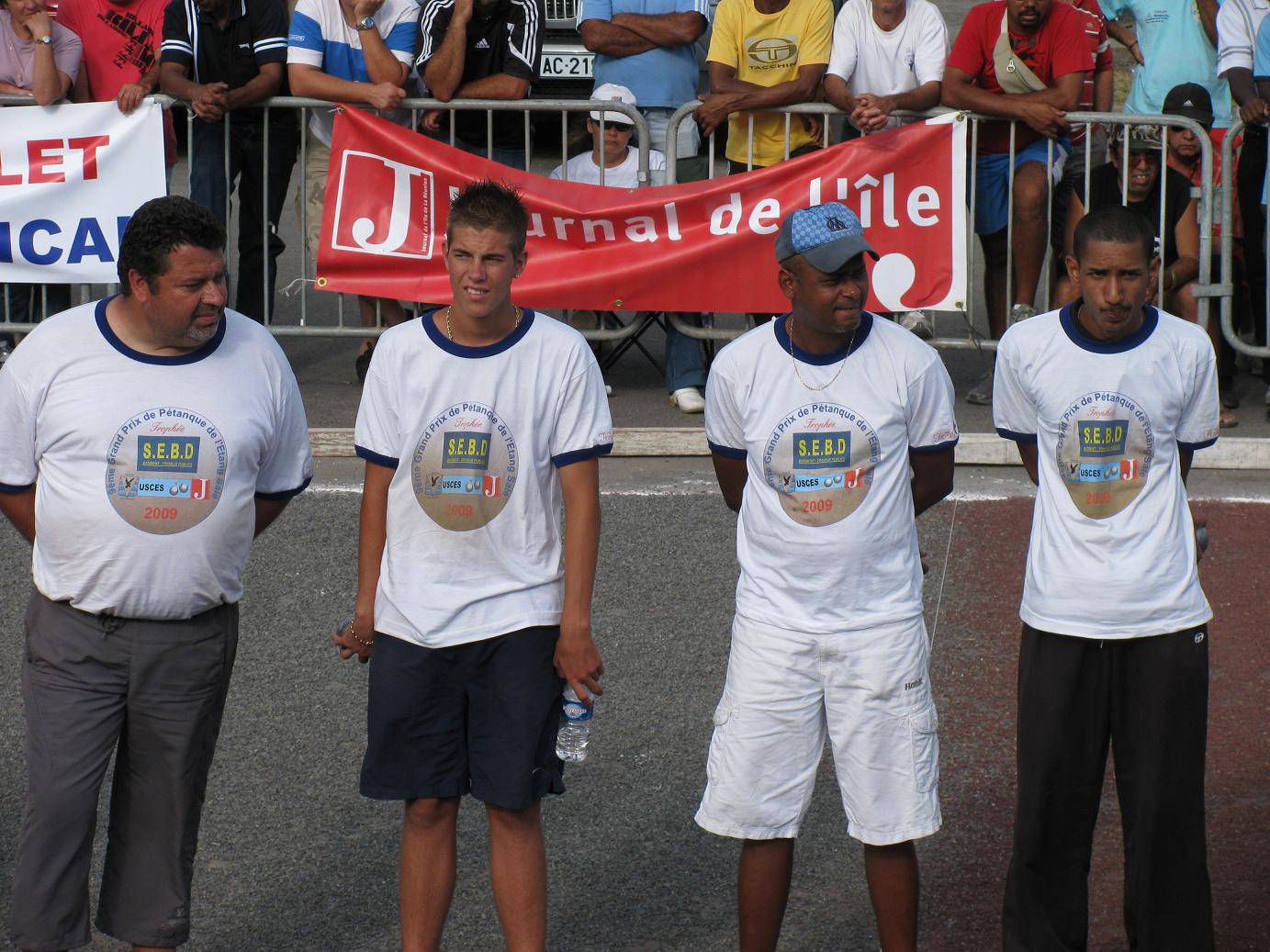 Les 2 équipes avant la finale