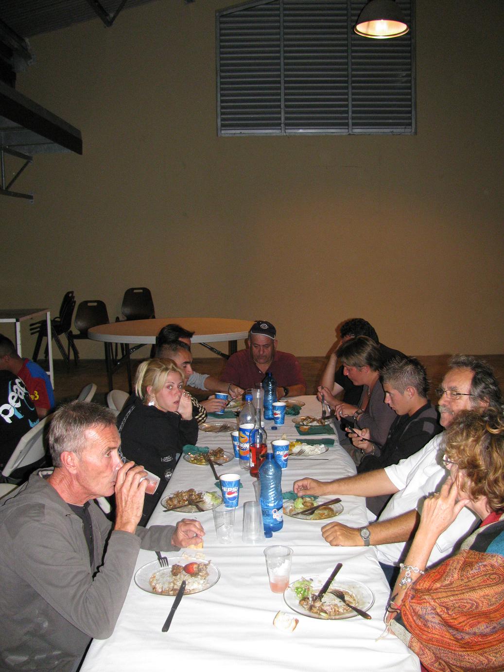 Qui téléphone? Qui téléphone?