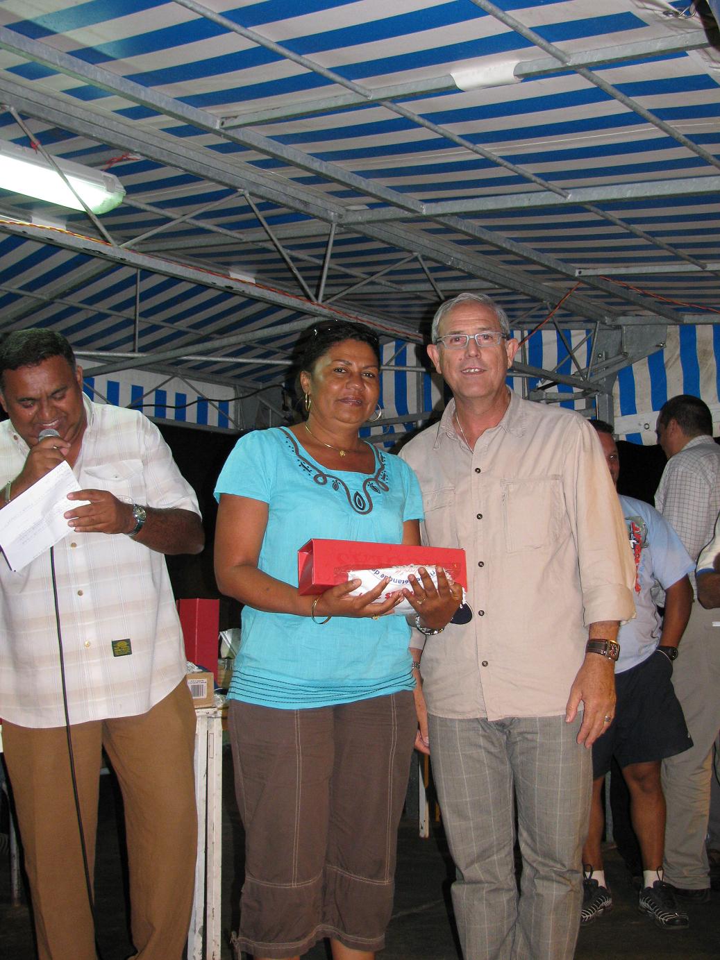 Mme Naguin et M. Lacouture maire de l'Etang Salé Mme Naguin et M. Lacouture maire de l'Etang Salé