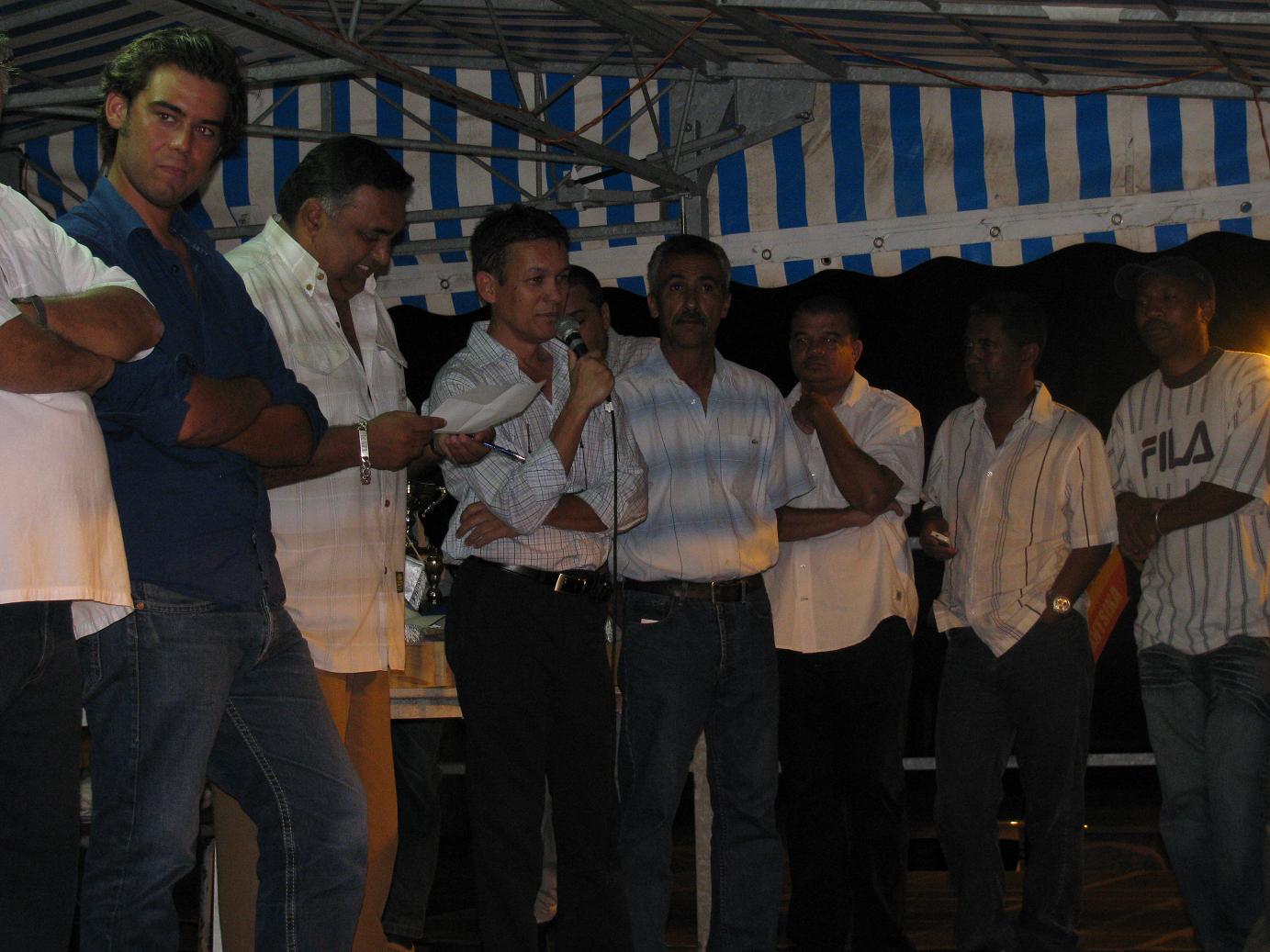 Un supporter de la pétanque malgache! Un supporter de la pétanque malgache!