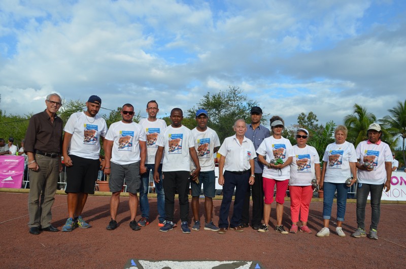 Présentation des équipes finalistes Présentation des équipes finalistes