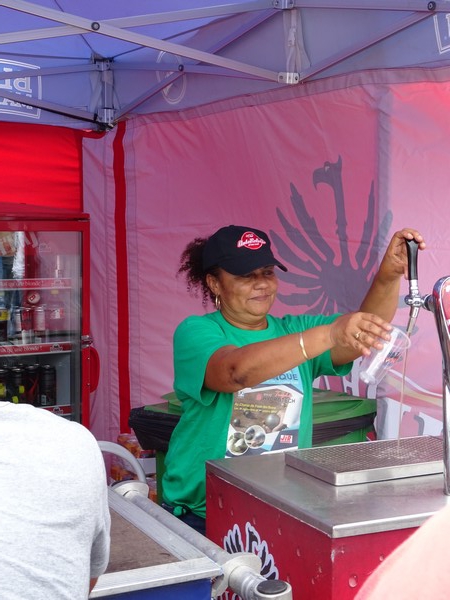 Merci aux bénévoles. Azélie. Merci aux bénévoles. Azélie.