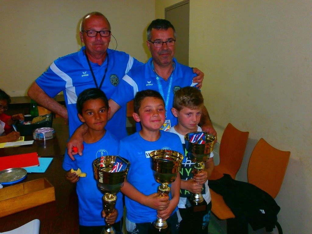 Bradley ROBINSON à droite sur la photo champion tripl minime 2017