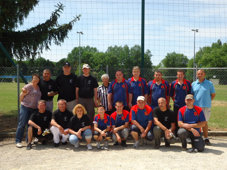 USF Pétanque contre ALLOUIS : 24 à 7 en faveur des florentais.