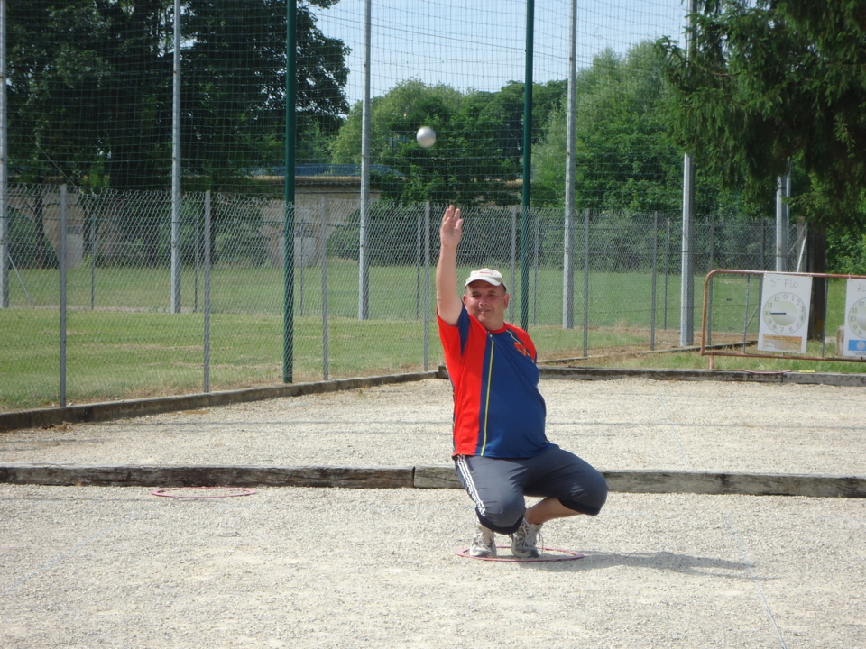 Hervé associé à Pascal auraient bien un petite idée derrière la tête à savoir : passer un petit week end du côté de BEAUCAIRE