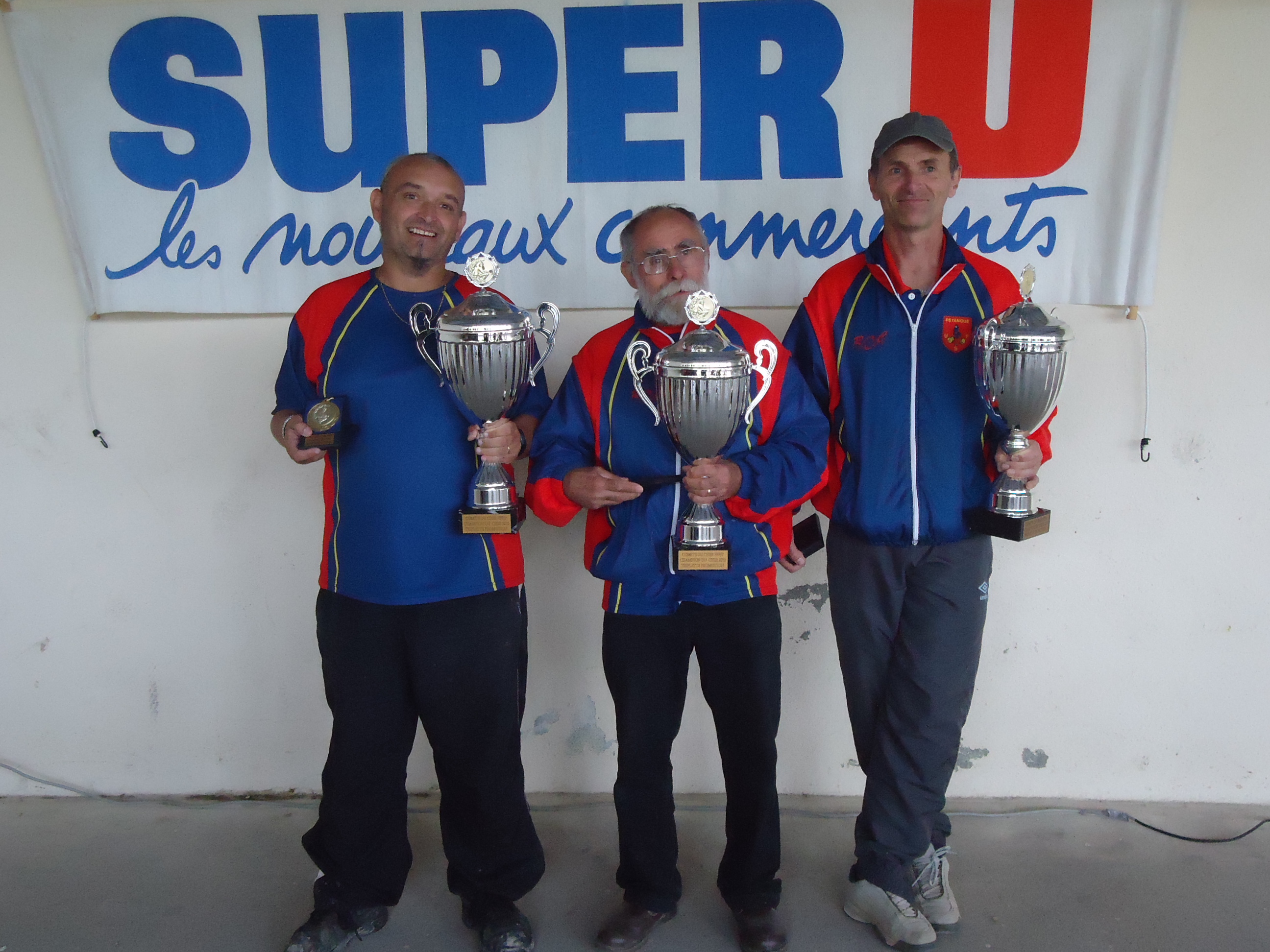 Nos Champions : Pascal MICHEL - Jean louis PERRUCHE - Lionel ESSEIVA . Champion triplettes Promotion 2013.