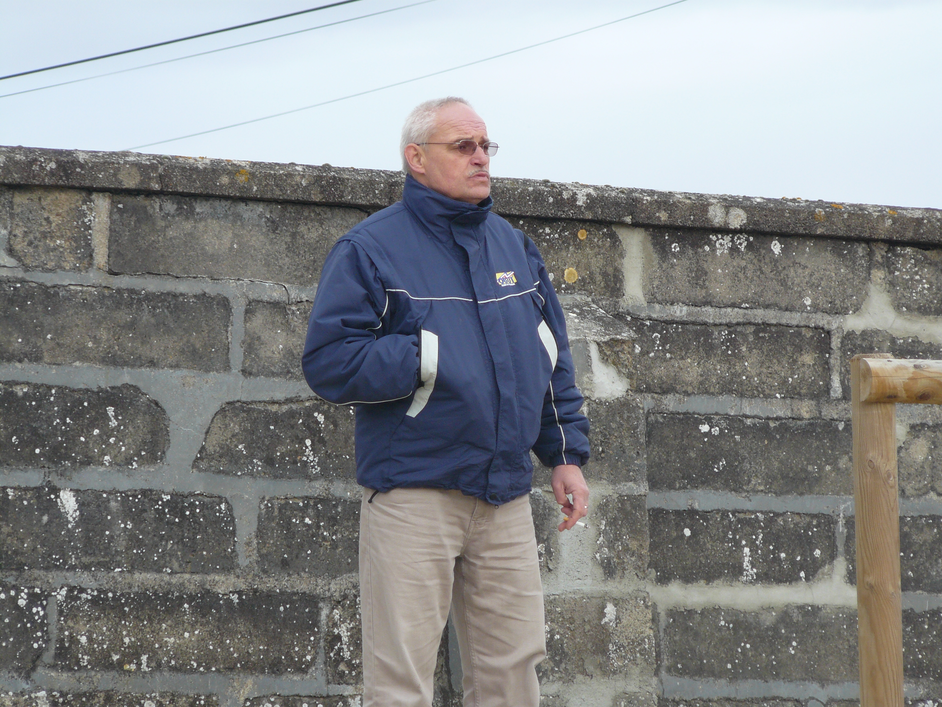 Dimanche , le téléphone va fonctionner n'est ce pas Président . Dimanche , le téléphone va fonctionner n'est ce pas Président .