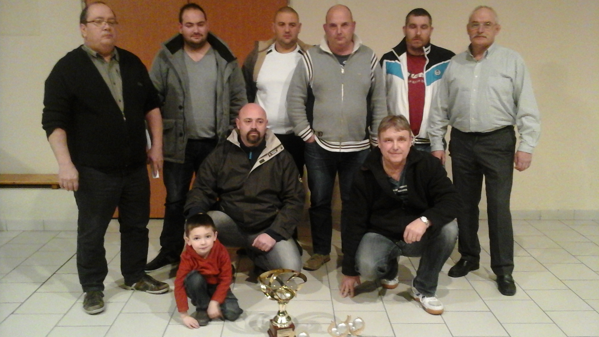 USF Pétanque : Elu meilleur club de la ville 2014.